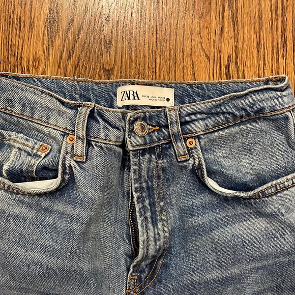 Zara distressed straight leg frayed hem jeans size 4 - Picture 2 of 12